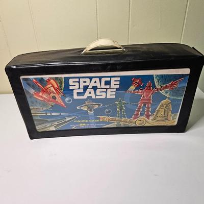 Sale Photo Thumbnail #425: General disclaimer: this is a previously owned, antique/vintage/retro item. This means that the product may have imperfections or indication of previous wear. Photos taken are to the best of our ability and represent the item as accurately as possible. Th