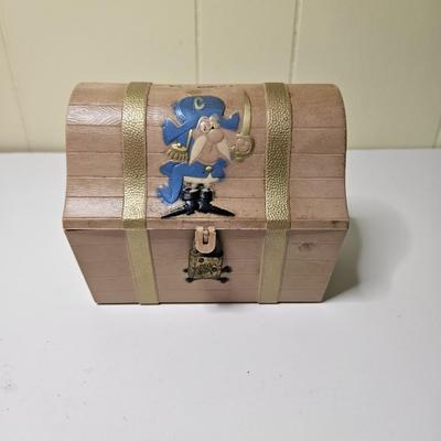 Sale Photo Thumbnail #520: General disclaimer: this is a previously owned, antique/vintage/retro item. This means that the product may have imperfections or indication of previous wear. Photos taken are to the best of our ability and represent the item as accurately as possible. Th