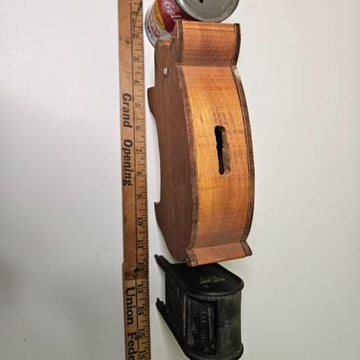 Sale Photo Thumbnail #534: General disclaimer: this is a previously owned, antique/vintage/retro item. This means that the product may have imperfections or indication of previous wear. Photos taken are to the best of our ability and represent the item as accurately as possible. Th