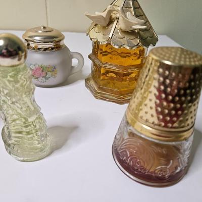 Sale Photo Thumbnail #569: General disclaimer: this is a previously owned, antique/vintage/retro item. This means that the product may have imperfections or indication of previous wear. Photos taken are to the best of our ability and represent the item as accurately as possible. Th