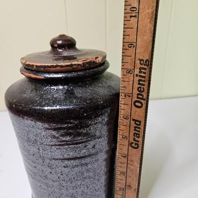 Sale Photo Thumbnail #737: Don't believe the lid included actually goes with the crock but including it in the lot,

General disclaimer: this is a previously owned, antique/vintage/retro item. This means that the product may have imperfections or indication of previous wear. Photos