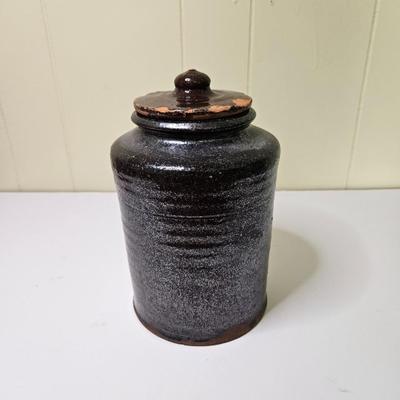 Sale Photo Thumbnail #745: Don't believe the lid included actually goes with the crock but including it in the lot,

General disclaimer: this is a previously owned, antique/vintage/retro item. This means that the product may have imperfections or indication of previous wear. Photos