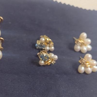 Set of Three 14K Yellow Gold and Pearl Earrings 9.6 Total Weight grams (#5)