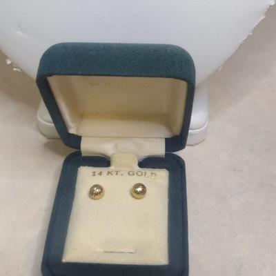 14K Yellow Gold Graduated Ball Bead Necklace with Matching Earrings 3.5 grams (#8)