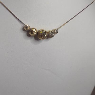 14K Yellow Gold Graduated Ball Bead Necklace with Matching Earrings 3.5 grams (#8)