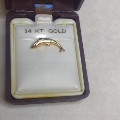 14K Yellow Gold Fish Design Tie Tack 2.5 grams (#9)