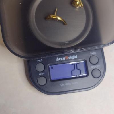 14K Yellow Gold Fish Design Tie Tack 2.5 grams (#9)