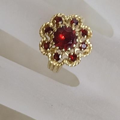 14K Yellow Gold Garnet Cluster Ring Size 6 Total Weight 4.5 grams (#12)