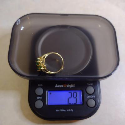 14K Yellow Gold Diamond and Emerald Flower Petal Shaped Ring Size 7.5 Total Weight 2.9 grams (#14)