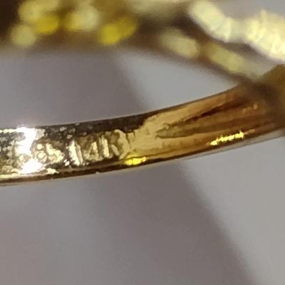 14K Yellow Gold Diamond and Emerald Flower Petal Shaped Ring Size 7.5 Total Weight 2.9 grams (#14)