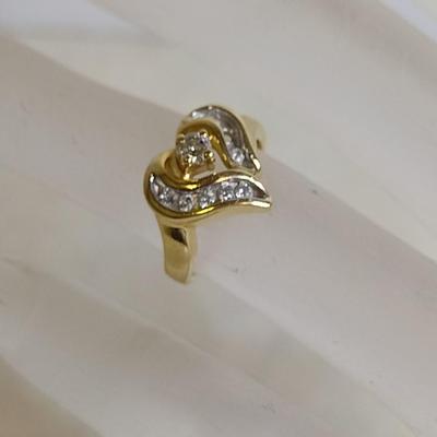 14K Yellow Gold Diamond Designer Ring Size 3.5 Total Weight 3.2 grams (#15)