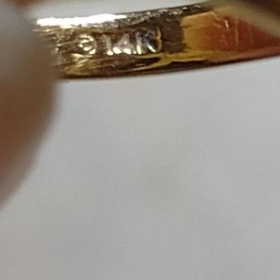 14K Yellow Gold Tahitian and White Pearl Ring Size 5.5 Total Weight 5.6 grams (#16)