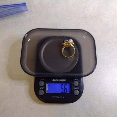 14K Yellow Gold Tahitian and White Pearl Ring Size 5.5 Total Weight 5.6 grams (#16)