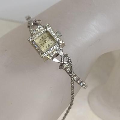 14K White Gold with Diamond Accent Longines Ladies Wristwatch Size 6" (#21)