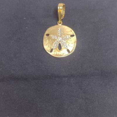 14K Yellow Gold with Diamond Accent Sand Dollar Charm/Pendant Total Weight 7.1 grams (#22)