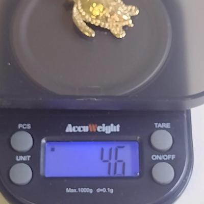 14K Yellow Gold Sea Turtle Pendant Total Weight 4.6 grams (#23)
