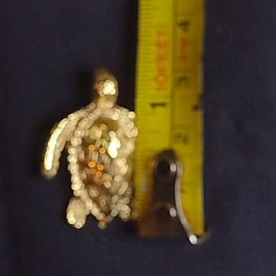 14K Yellow Gold Sea Turtle Pendant Total Weight 4.6 grams (#23)