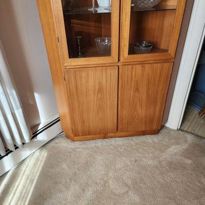 Skovby Mobelfabrink Danish Mid Century MCM Corner Cabinet w Light 37x21x66