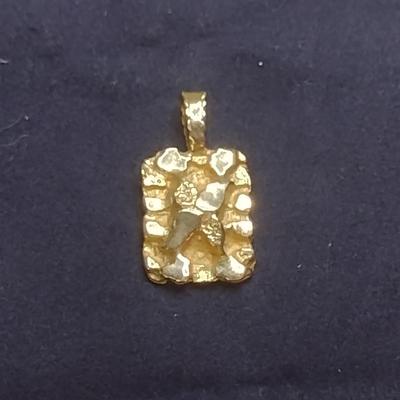 14K Yellow Gold Nugget Design Pendant Total Weight 3.6 grams (#24)