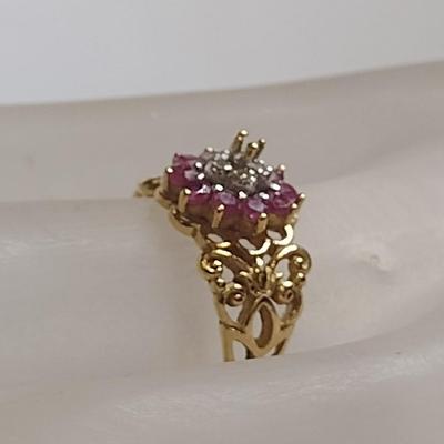 10K Yellow Gold Ruby and Diamond Filigree Band Ring Size 6 Total Weight 3.0 Grams (#26)