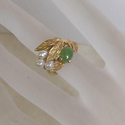10K Yellow Gold Pearl and Jade Designer Ring Size 5 Total Weight 5.6 grams (#27)