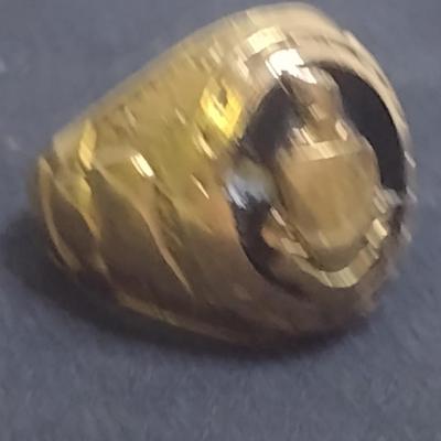10K Yellow Gold Insignia Ring Size 7 Total Weight 13.4 grams (#28)