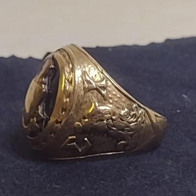 10K Yellow Gold Insignia Ring Size 7 Total Weight 13.4 grams (#28)