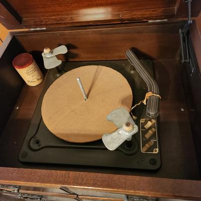 Vintage Radio Record Player