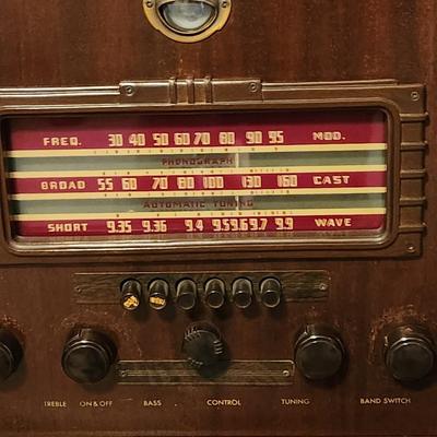Vintage Radio Record Player