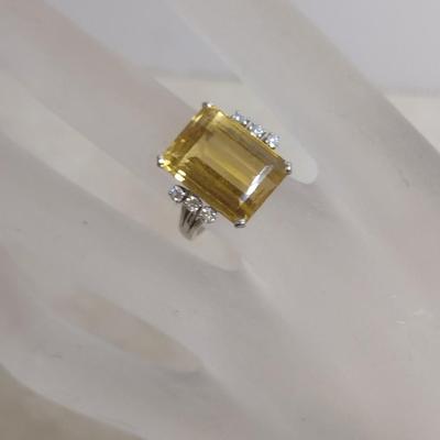 18K White Gold Emerald Cut Citrine and Diamond Cocktail Ring Size 6 Total Weight 6.1 grams (#30)