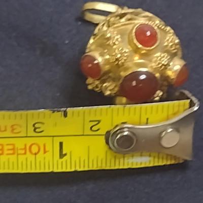 18K Yellow Gold Round Cabochons Charm Pendant Total Weight 7.6 grams (#32)