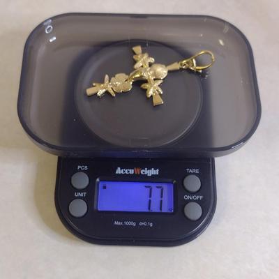 14K Yellow Gold Starfish and Sand Dollar Cross Charm Pendant Total Weight 7.7 grams (#34)