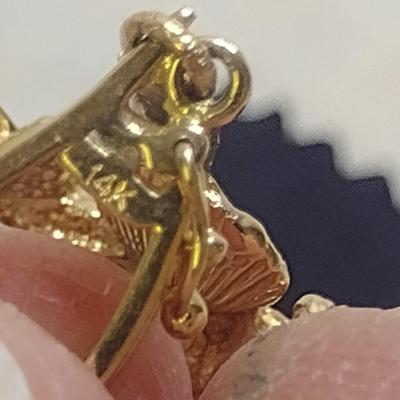 14K Yellow Gold Starfish and Sand Dollar Cross Charm Pendant Total Weight 7.7 grams (#34)