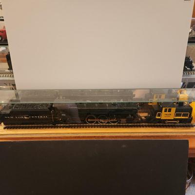 Rio Grande 8459 Rotary Snow Plow, NYC 4-6-4 Hudson Steam #773 New York Central Tender in Glass Show Case