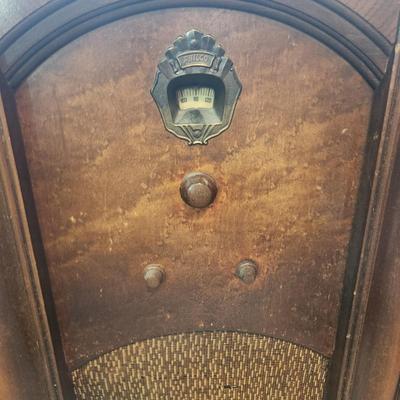 Antique Philco Cabinet Tube Radio Working