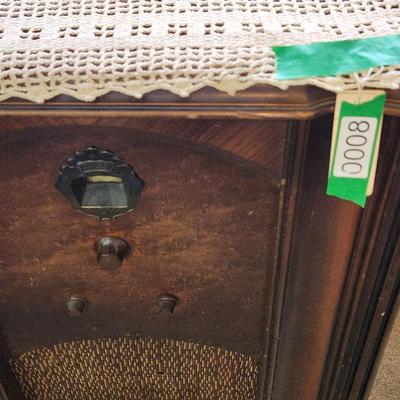 Antique Philco Cabinet Tube Radio Working
