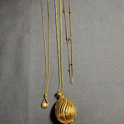 Necklace Lot