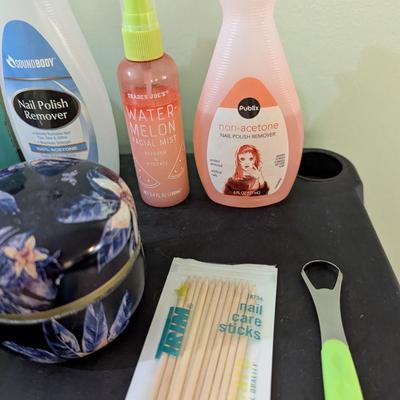 Variety Of Nail Polish Cleen Beauty Wipes (SB)
