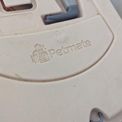 Petmate Small Hard Side Dog Crate (G)
