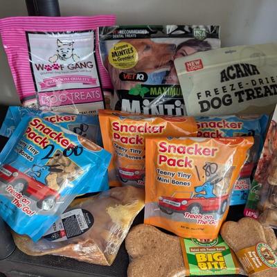 Assortment Of Dog Treats & Trimmer #7 (G)