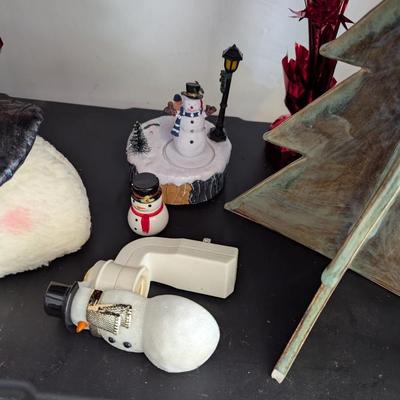 Christmas Decorations (G)