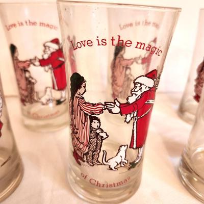 Lot #122 Lot of 6 Vintage Hollie Hobbie Drinking Glasses - Christmas 1970s