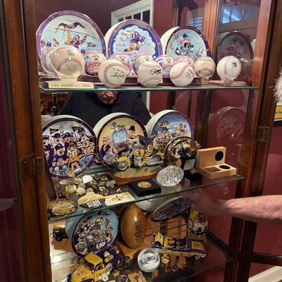 LSU paraphernalia