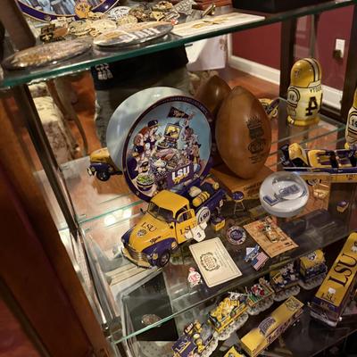 LSU paraphernalia