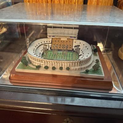 LSU paraphernalia