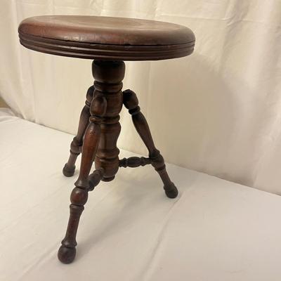 H. Holtzman & Sons Piano Stool (H-MG)