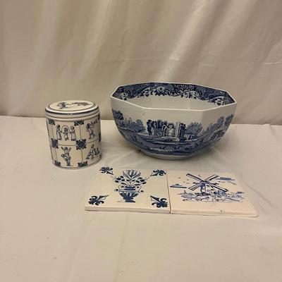 Spode Octagon Shaped Bowl, Delft Jar & Two Tiles (DR-MG)