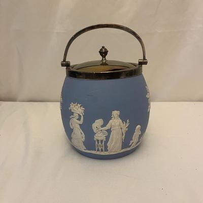 Wedgwood English China - Biscuit Barrel & Plates(O-MG)