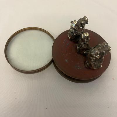 Glass Vortex & Two Magnifying Glasses (O-MG)