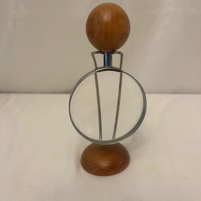 Glass Vortex & Two Magnifying Glasses (O-MG)
